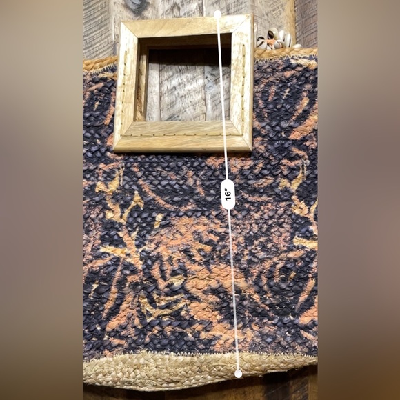 Straw tote bag! NWOT - Picture 5 of 6